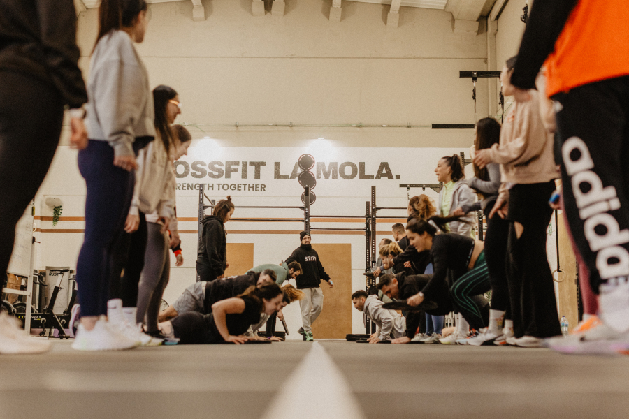 The full CrossFit La Mola team: coaches and athletes together at the box